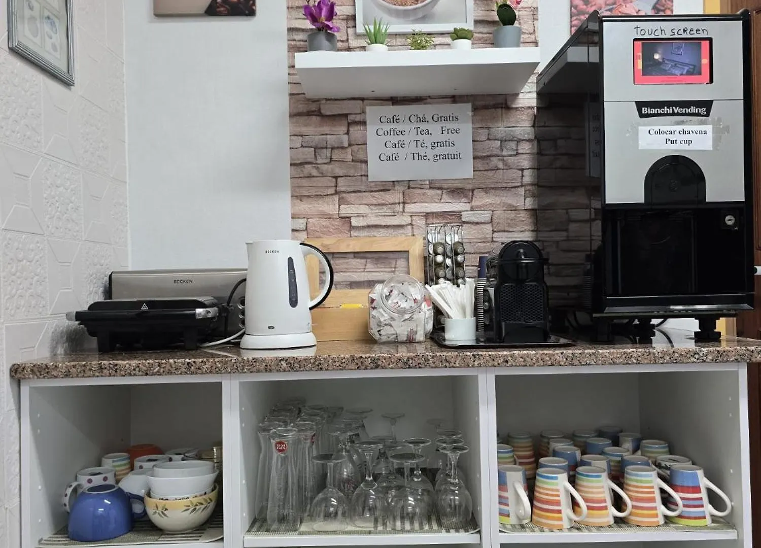 Sunny House Hostel Λάγος