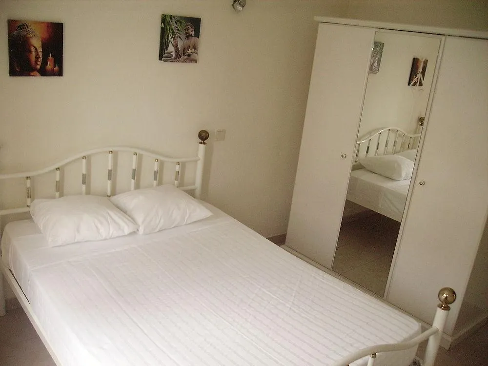 Sunny House Hostel Λάγος 0*,